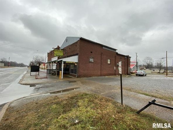 1125 Wilson St, Stonefort, IL 62987
